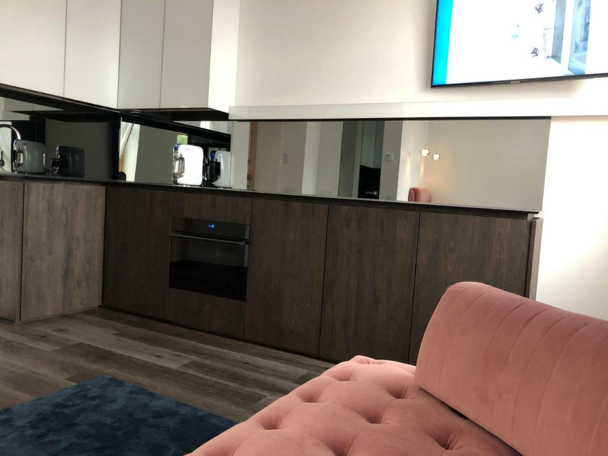 Modern And Luxury Apartment In The Center Of Каунас Екстер'єр фото