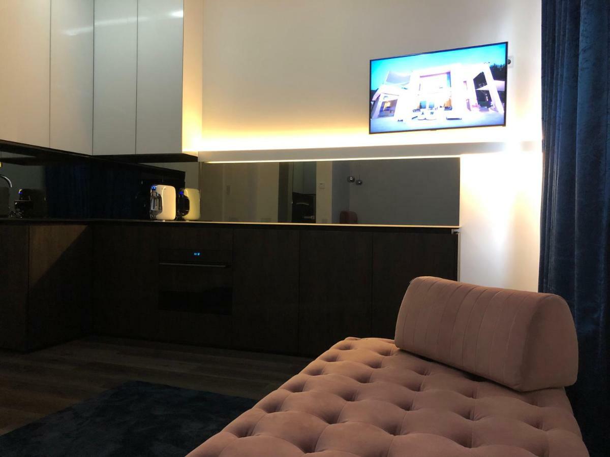 Modern And Luxury Apartment In The Center Of Каунас Екстер'єр фото